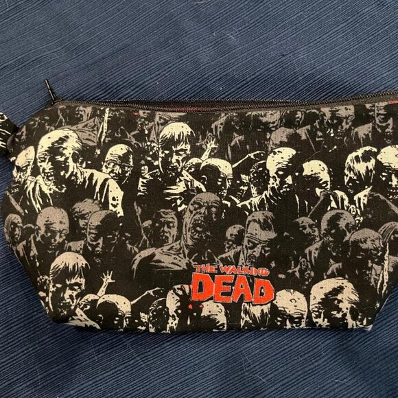 The Walking Dead Cosmetic/Toiletry Pouch - Picture 1 of 3